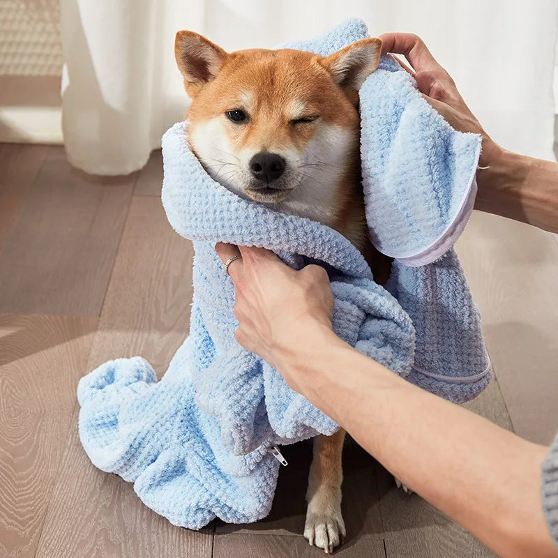 Animali domestici Articoli da bagno Cappotto per asciugare il cane Accappatoio Asciugamano assorbente Morbido Asciugamano da bagno per animali domestici Vestiti per cuccioli Cani Gatti Cappotto Forniture per animali domestici