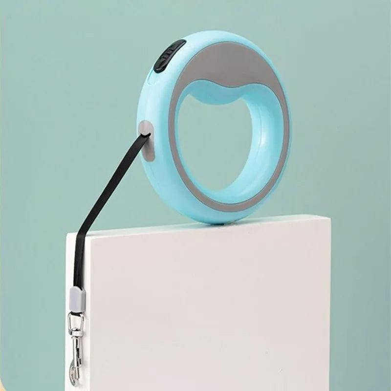 Guinzaglio per cani retrattile automatico da 2,5 m Corda di trazione circolare Mani libere per trattore per animali domestici Guinzaglio leggero a prova di esplosione